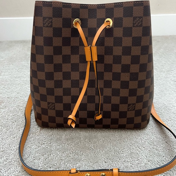 LOUIS VUITTON NeoNoe MM Damier Ebene Saffron - Picture 2 of 15